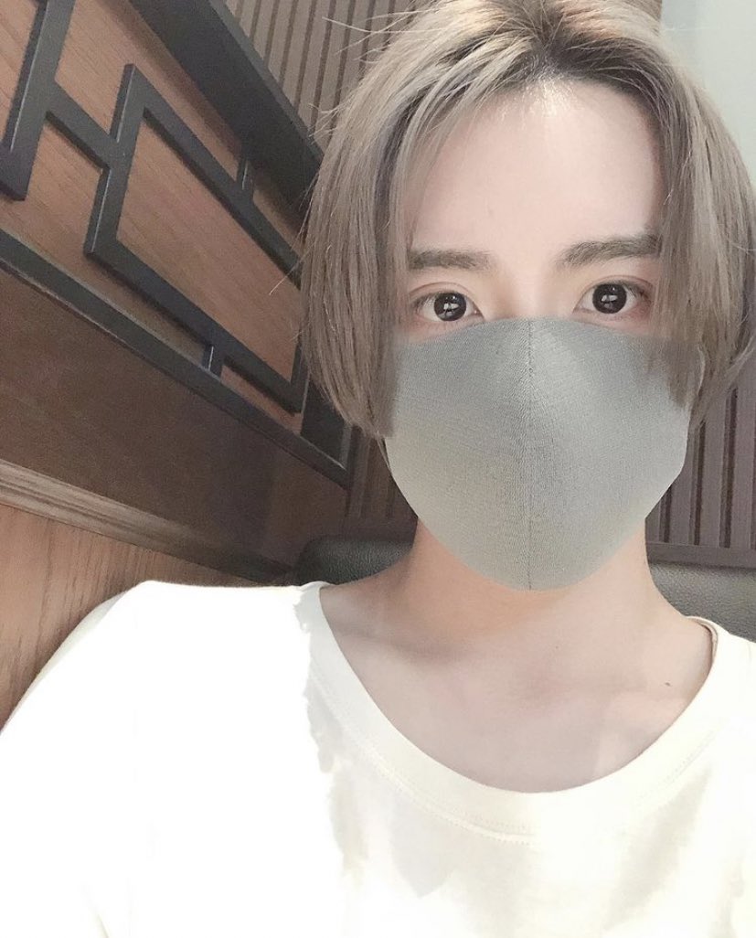 nuguegi__'s tweet photo. 約束のネバーランドにノーマン役で出てる板垣李光人くん、美人すぎてびっくりしちゃって…
目元がめちゃくちゃハニに似てるなあ〜〜って思いながらインスタ見てたら本物のハニ出てきて息できん https://t.co/X1x0gwydWc