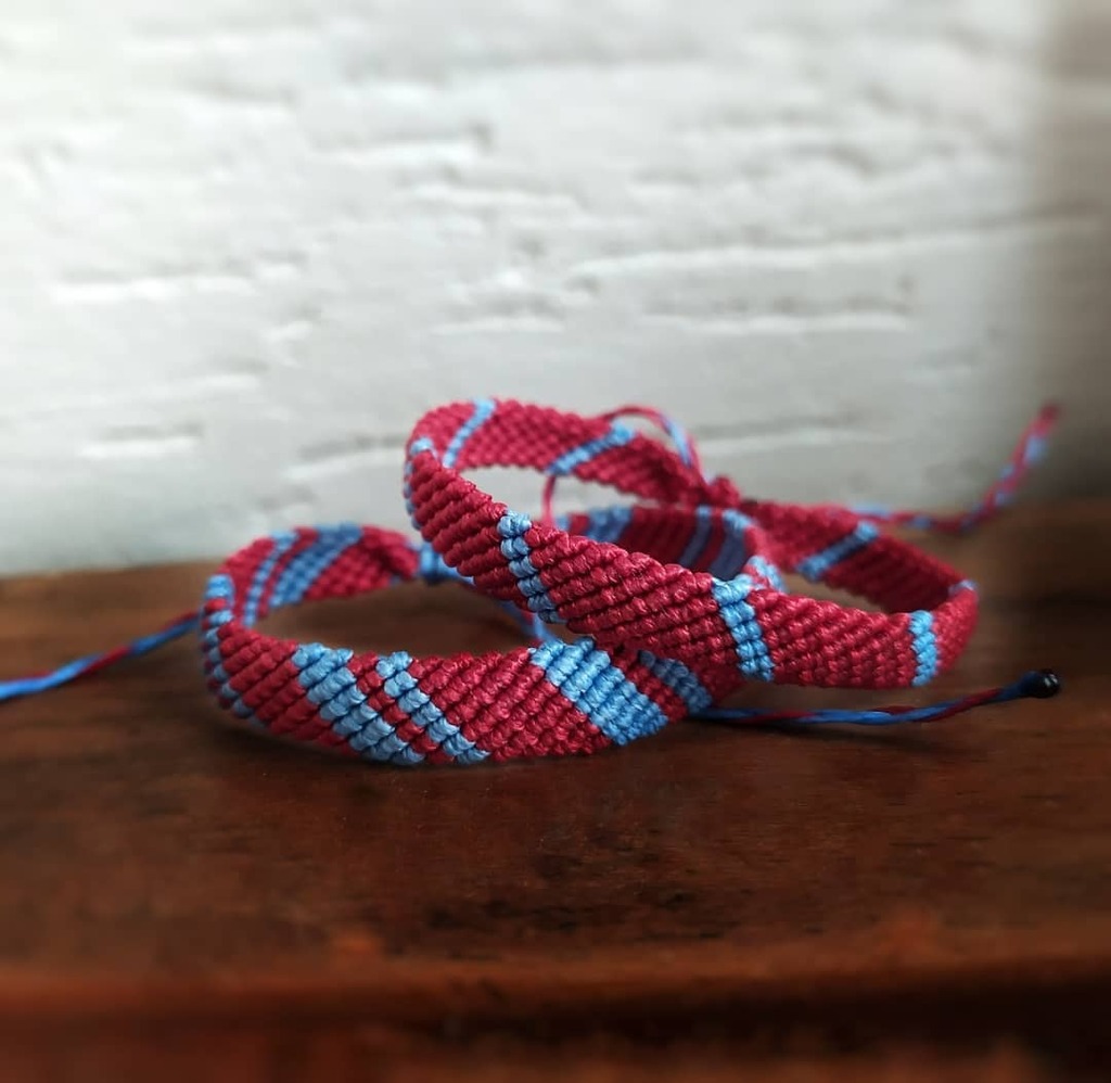 ❤️💙 sipariş için Biografideki shopier adresine tıklayabilirsiniz ⚡

#takınıyorumkafamagöre 
#love #trabzonspor #bordomavi #taraftarbileklik #hüseyinavniaker #superlig #trabzon #uğurcançakır #bileklikkombini #ciftbileklikleri