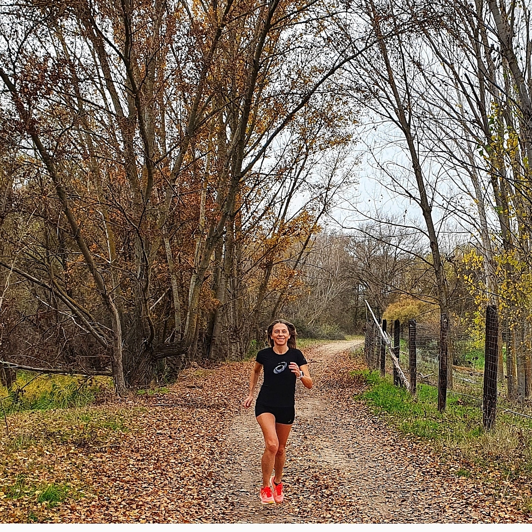 karolinagar's tweet photo. 10kms con cambios de ritmos controlados.
Día frio y triste, pero perfecto para correr.
¡¡¡Ilusión a tope!!! Y tú que ¿estás ilusionad@?.
#ad
#ASICSFrontRunnerSpain
#AsicsFrontrunner
#ASICS
#StartWithAsics
#Correr #Run #Running
#atletismo
#lailusiónnuncaselesiona
#PapáMamá https://t.co/mshpoCTtDM