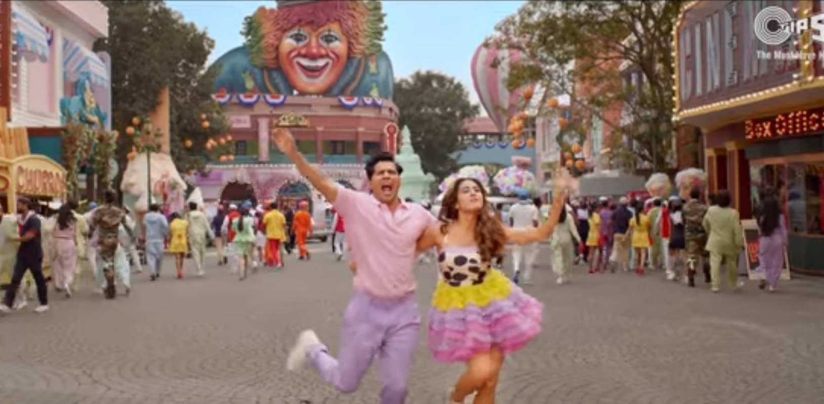 Varun Dhawan and Sara Ali Khan starrer Coolie No. 1 IMAGES, GIF, ANIMATED GIF, WALLPAPER, STICKER FOR WHATSAPP & FACEBOOK