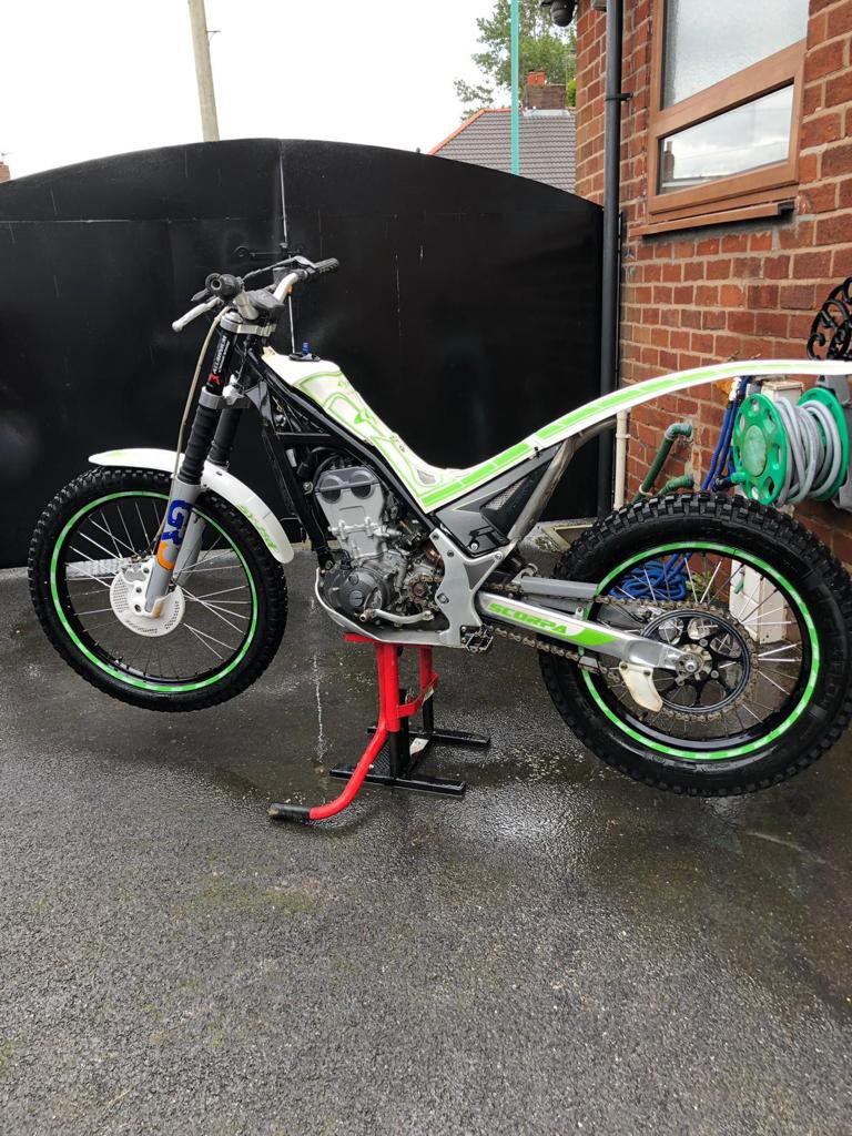 DmdBike's tweet photo. Scorpa 250 four stroke Yamaha engine , very clean bike and loads of fun but had to go to make room for the next adventure #scorpa #trailsbike #enduro #offroad #motorbike #roadregistered #yamaha #loadsoffun #maadbikes https://t.co/KvzaHKIPu5