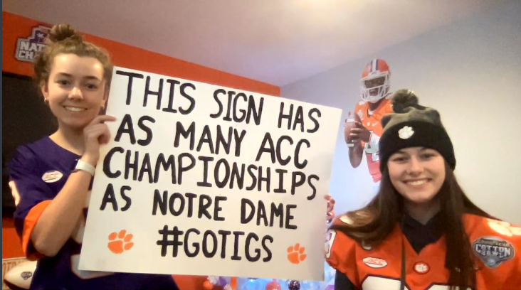 CollegeGameDay's tweet photo. We see no lies 🤷‍♂️

#GameDaySigns https://t.co/b3bSNbrHgr