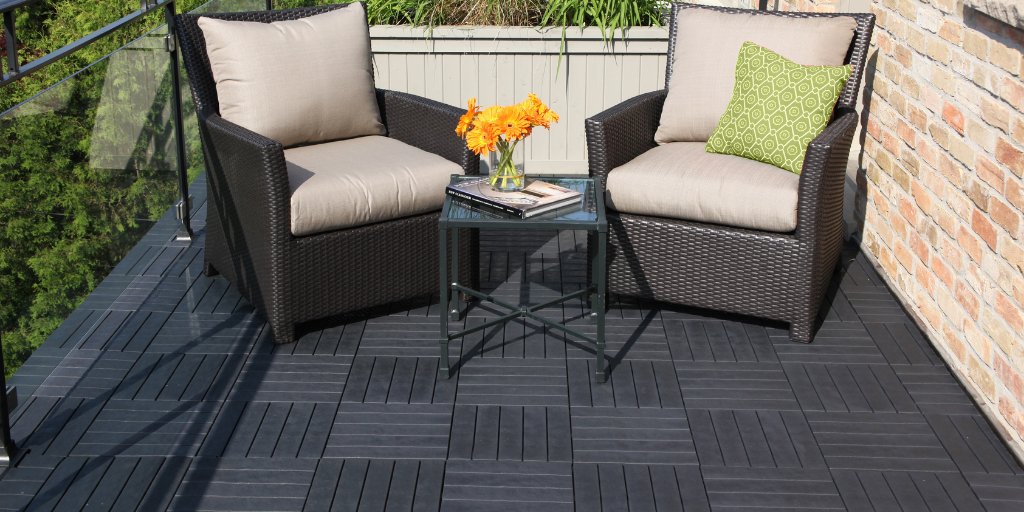 EasytileF's tweet image. EASY|tile™ #recycledrubber decktile can be used to cover an existing deck, resurface a ground-level space, or even customize a condo balcony!
#deckideas #decklife #interlockingtile #modularfloor #condobalcony #recycledrubberinnovation #outdoorliving #gatheroutdoors