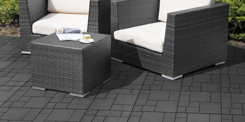 EasytileF's tweet image. Our EASY|tile™ #recycledrubber decktiles are available in a variety of designs including the popular Stone Mosaic pattern for a seamless design!
Easy to install, eco-friendly and durable!
#deckideas #outdoorliving #gatheroutdoors
