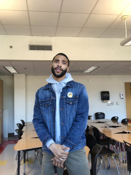 Watch 17th Chariot's leaked NSFW photo on TwXstars