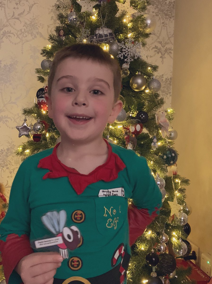 Jennylingard's tweet photo. Someone is super happy with his first dragonfly from BR🥰
Thank you @Beaconrise1 for making the school a fun and enjoyable place to be. Great job as always, even in these uncertain times. Merry Christmas to you all and thank you for all your hard work🎅🎄🎅🎄 https://t.co/xFl1Woo1EC