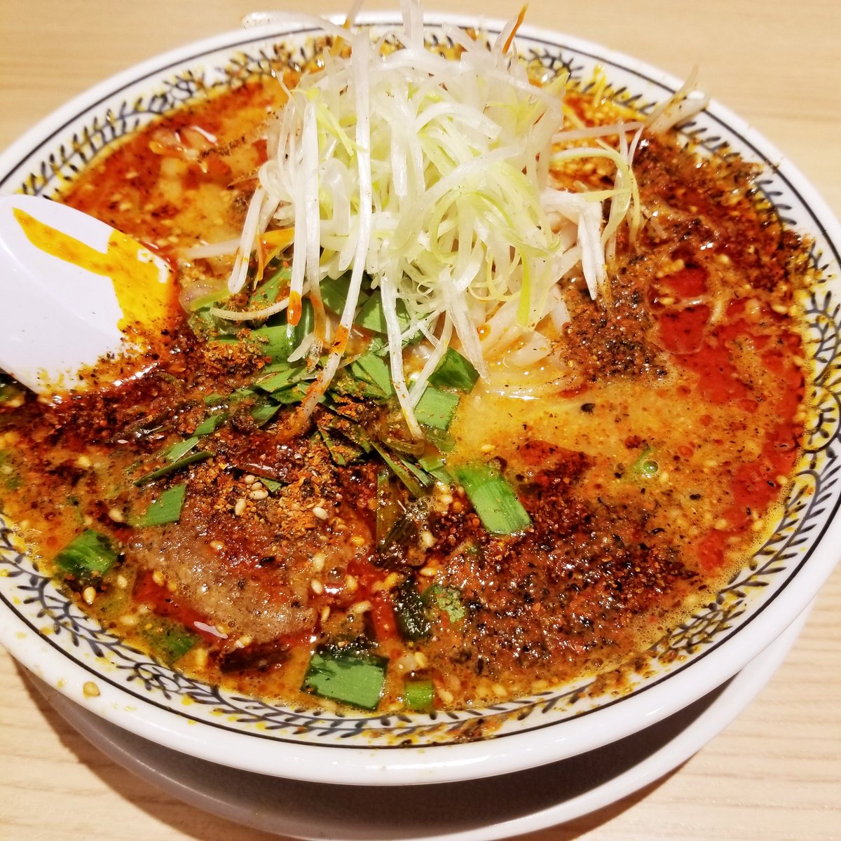 chanmoco333's tweet photo. から～うま～🍜
うま～から～🍜

のループ♻️

#丸源ラーメン
#丸源担々麺 https://t.co/CFCYfKvcKo