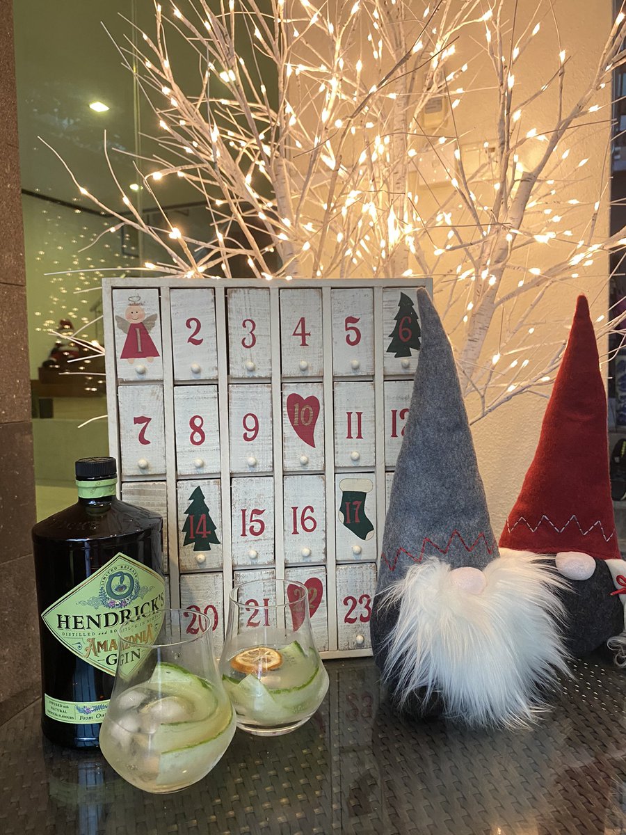 clearysgp's tweet photo. Our home made Gin Advent Calendar - a different gin everyday, drawn at random. Day 19 and another cracker - Hendricks Amazonia with yuzo soda...  #Gin #AdventCalendar #Christmas #HendricksAmazonia https://t.co/lNVRgMpRhy