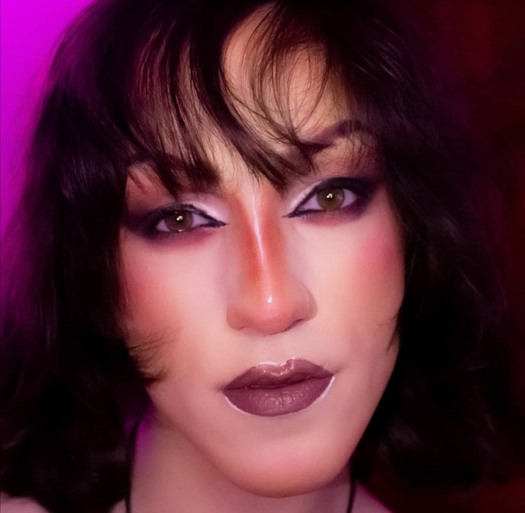 ProjectPerform5's tweet image. 💫 Guest Announcement 💫 
Episode 6 - “Carnival” 
Valax 
Valax is a 21 year old drag queen from South Dublin. A current student in Design for Stage and Screen, they are a practising costume designer, digital artist as well as performer. 
Streaming Tuesday!