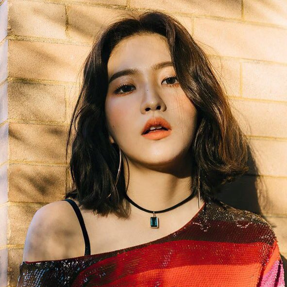 cuteyeripics's tweet photo. not a day passes by without me thinking of black short hair yeri https://t.co/huTa3aEehc