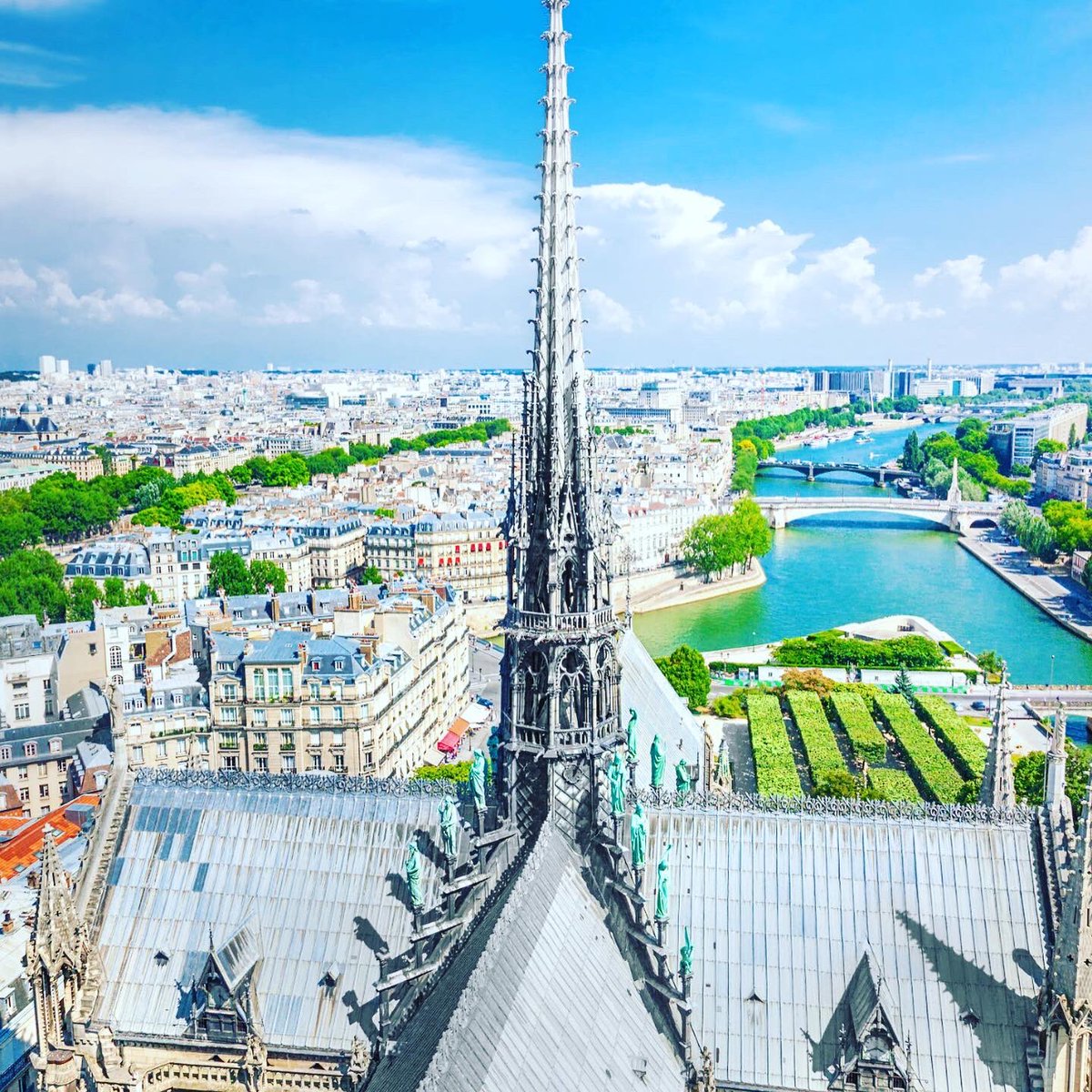 Voyagesalaune's tweet photo. Nous vous invitons à Paris du 17 au 19 février 2021 ! Trois jours de visites exclusives et privées, des grands moments d’art de vivre, ponctués par les interventions de l’historienne Evelyne LEVER. #voyagesalaune #paris #visitesprivees #evelynelever https://t.co/Yn7VAxKnWz