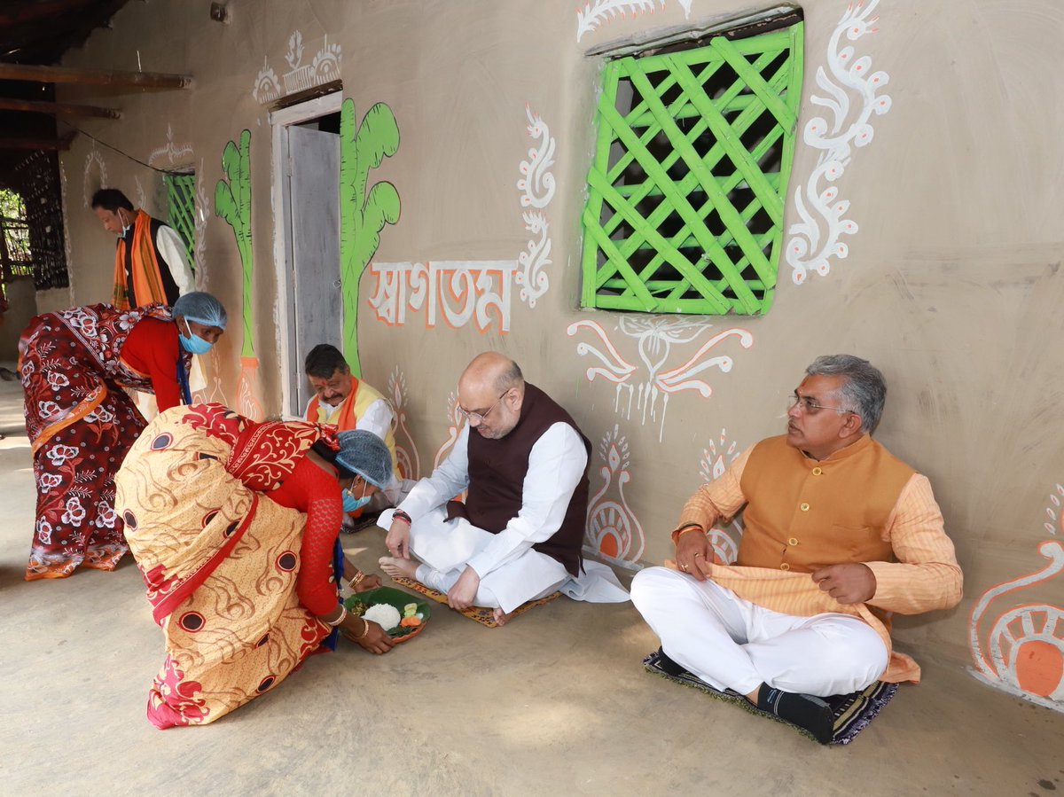 AmitShah's tweet photo. Had delicious food for lunch at Shri Jhunu Singh ji and Shri Sanatan Singh ji's home in Belijuri village, Midnapore (West Bengal).

Grateful to the entire family for such warmth, affection and love https://t.co/CVAvnOG4It