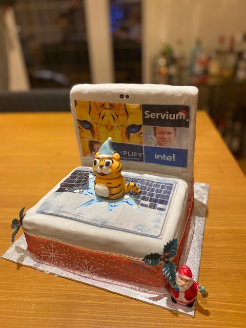 PVPBarlow's tweet photo. HP UKI partner end of year celebration...finished ๐ #allmyownwork ๐ @Servium_Ltd #intelroar #hpxmas20 @StuDean77 https://t.co/LfU4RmSHfb