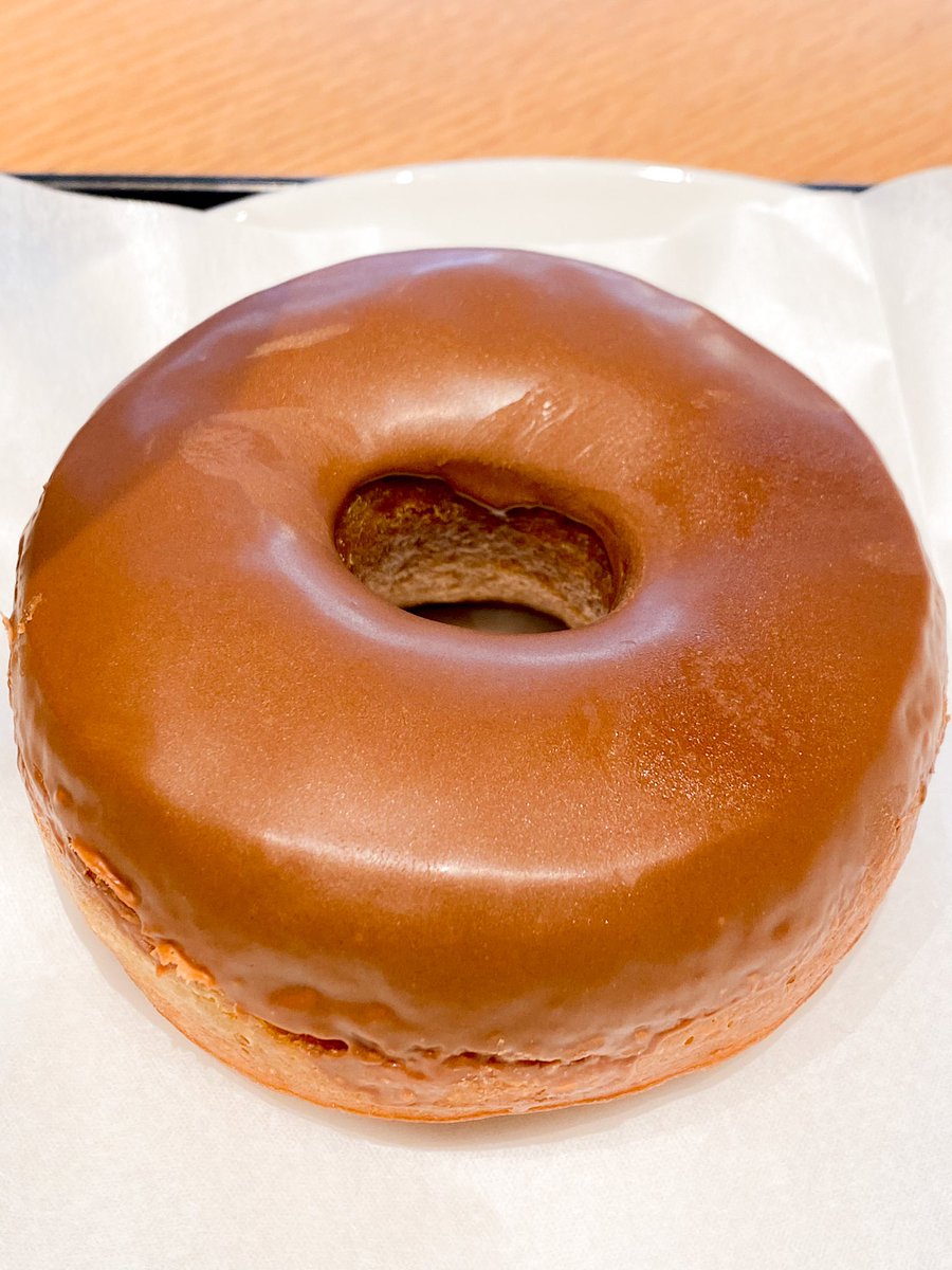 そしてキャラメルドーナツ この艶 チョコのようだけどキャラメルコーティング パ Sweets中山 背景美塾のイラスト そしてキャラメルドーナツ この艶 チョコのようだけどキャラメルコーティング パ Sweets中山 背景美塾のイラスト