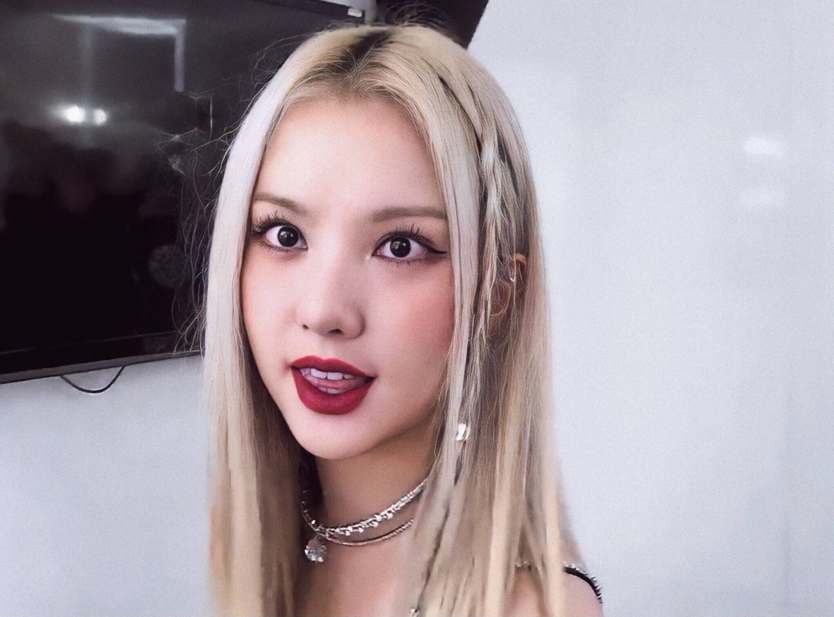 ‏َ (@eunhafeed) on Twitter photo 