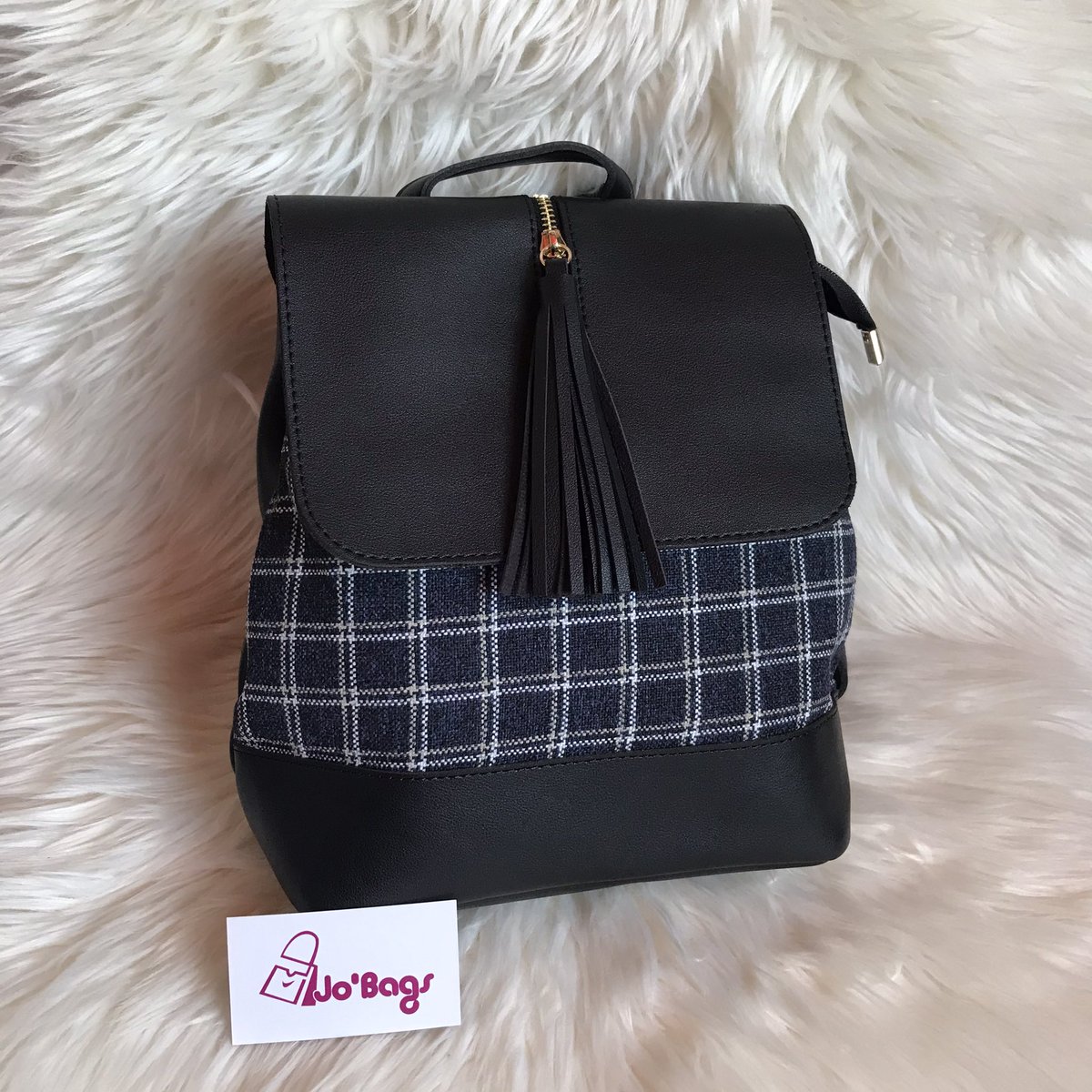 Black Backpack/crossbag is available at 60,000 shs only! Call/WhatsApp 0781508395 for delivery. 
#christmasshopping #secretsantagift