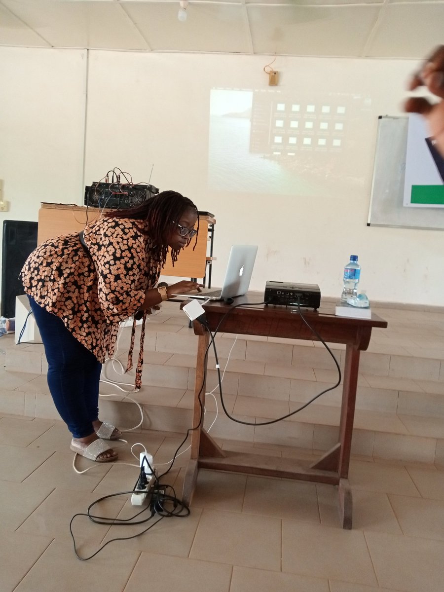 abc_pn's tweet photo. Usurpation d'identités et des données à caractère personnel. Session très enrichissante avec @murielofficiel du @BeninFgi.
@adnbenin @numeriquebenin @Benin_retweet @wasexo
#CodeduNumerique229 https://t.co/hG8CLeeov5