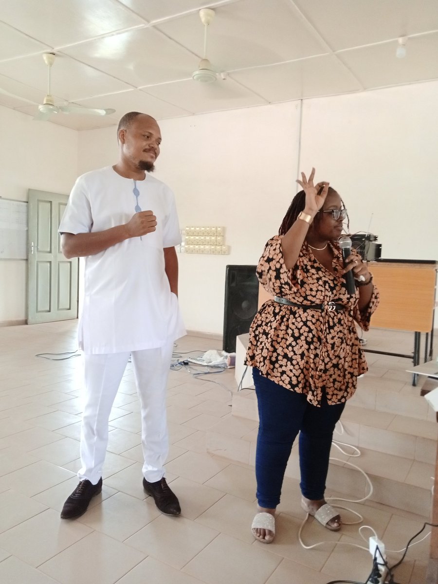 abc_pn's tweet photo. Usurpation d'identités et des données à caractère personnel. Session très enrichissante avec @murielofficiel du @BeninFgi.
@adnbenin @numeriquebenin @Benin_retweet @wasexo
#CodeduNumerique229 https://t.co/hG8CLeeov5