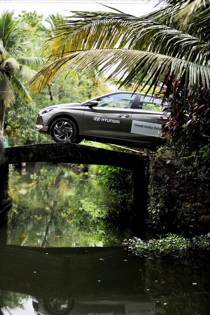 autocarindiamag's tweet image. We&apos;re in Kochi&apos;s backwaters today, exploring Kerala&apos;s surreal scenery from behind the wheel of the @HyundaiIndia i20 on the 2020 #GreatIndiaDrive.

#ProgressForHumanity #TheAllNewi20 #i20