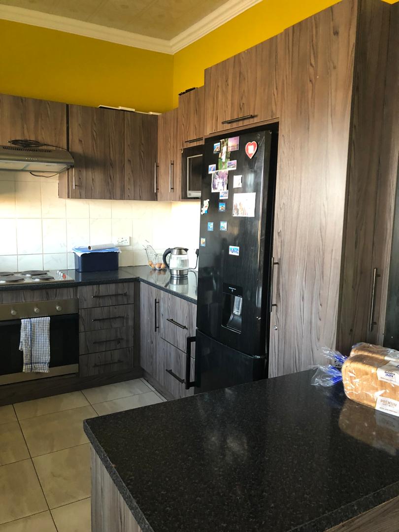 propertygalax2's tweet photo. Mt pleasant - 3 bedroom cottage for rent
✓ Fitted kitchen with a stove &amp; oven
✓ Lounge
✓ Dining
✓ Main ensuite
✓ BICs
✓ Solar geyser
✓ Borehole water
✓ Own prepared electricity meter
✓ Rental fees - US$450
App 077183705, Call/text (0242)753943 ; 0734157338 ; 0713045200 https://t.co/3Ozfj1odeI