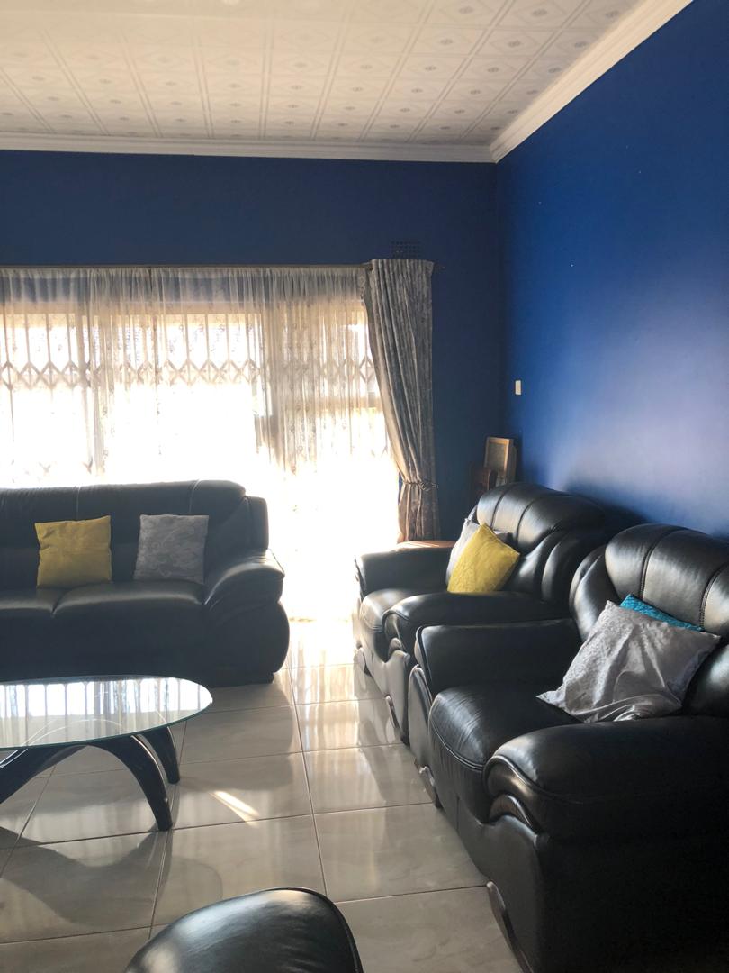 propertygalax2's tweet photo. Mt pleasant - 3 bedroom cottage for rent
✓ Fitted kitchen with a stove &amp; oven
✓ Lounge
✓ Dining
✓ Main ensuite
✓ BICs
✓ Solar geyser
✓ Borehole water
✓ Own prepared electricity meter
✓ Rental fees - US$450
App 077183705, Call/text (0242)753943 ; 0734157338 ; 0713045200 https://t.co/3Ozfj1odeI