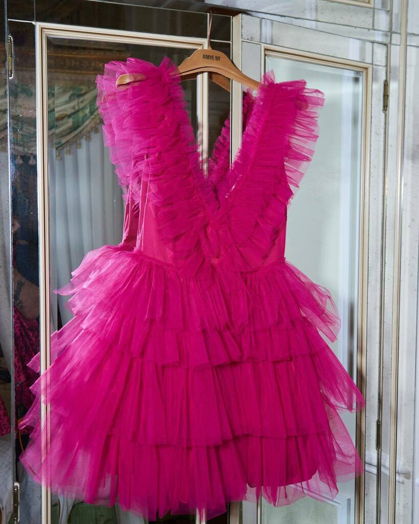 aniyebytweet's tweet image. NINA V DRESS 💞
Fuxia
@aniyeby #newin #aniyeby #ss21 #shoponline instagr.am/p/CI-j6eDFAMQ/