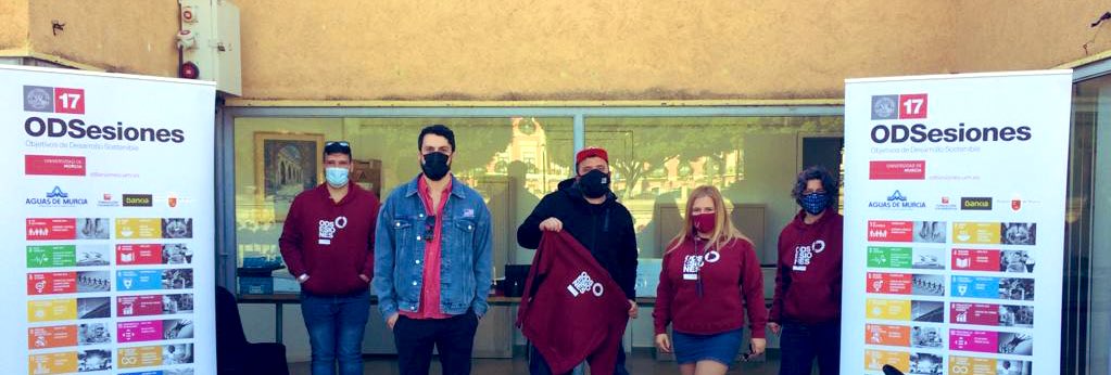 UmuODSesiones's tweet photo. Si hoy 🎧🎵🎶 vas a @AnimalSoundFest XS acércate a conocer el proyecto #ODSesiones de la @UMU. 

El próximo 2021 organizamos actividades sobre seis #ODS, y disfruta de @Donfluor en directo. https://t.co/yGpmJgvhKt
