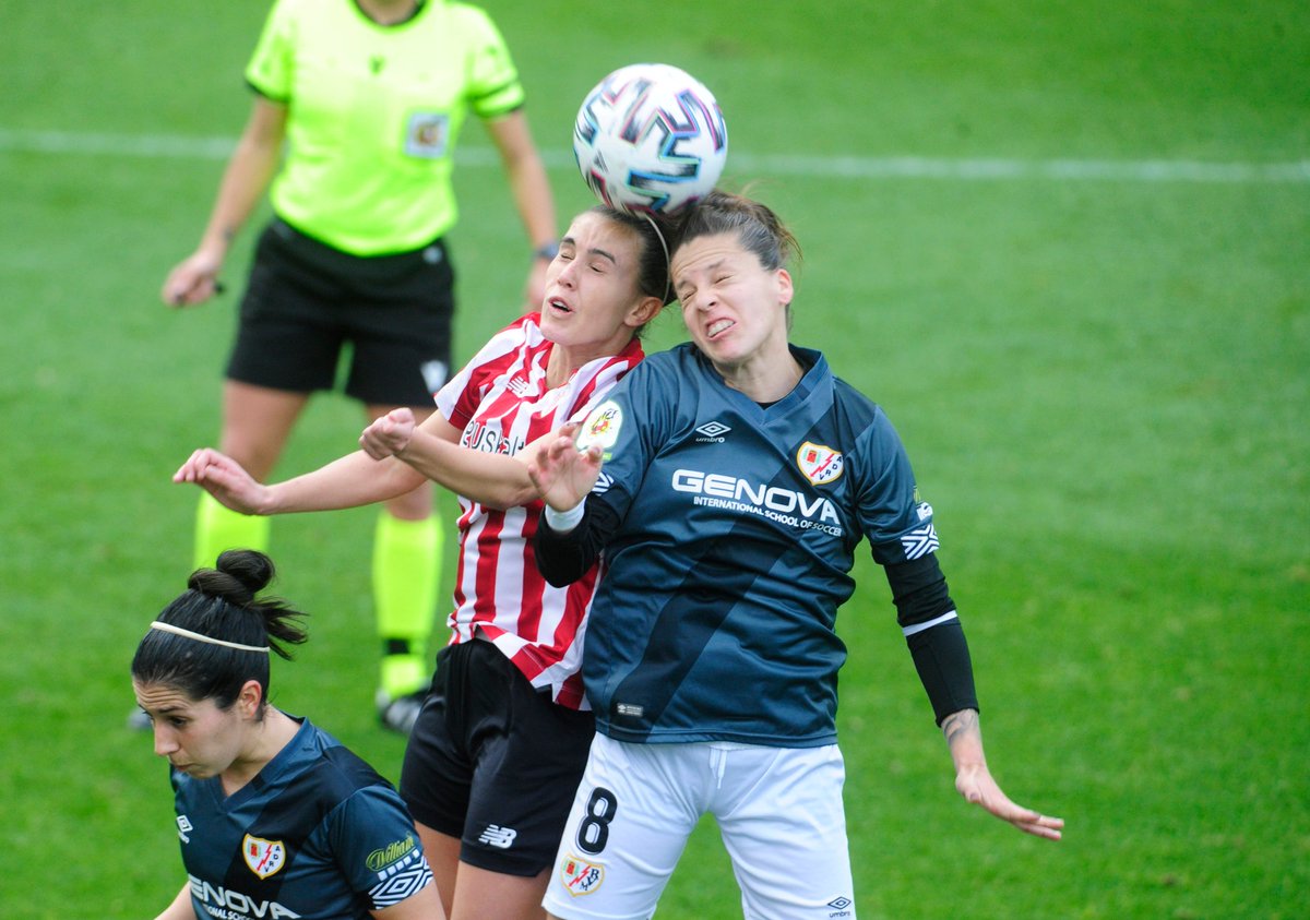 FundRayoFem's tweet photo. ⚡️FINAAAAAAL 
💥PUNTAZO en Lezama!!!

Seguimos GUERRERAS 💪

@AthleticClub 0 - Rayo Femenino 0

#VamosRayoFemenino https://t.co/n6HODIXCf2