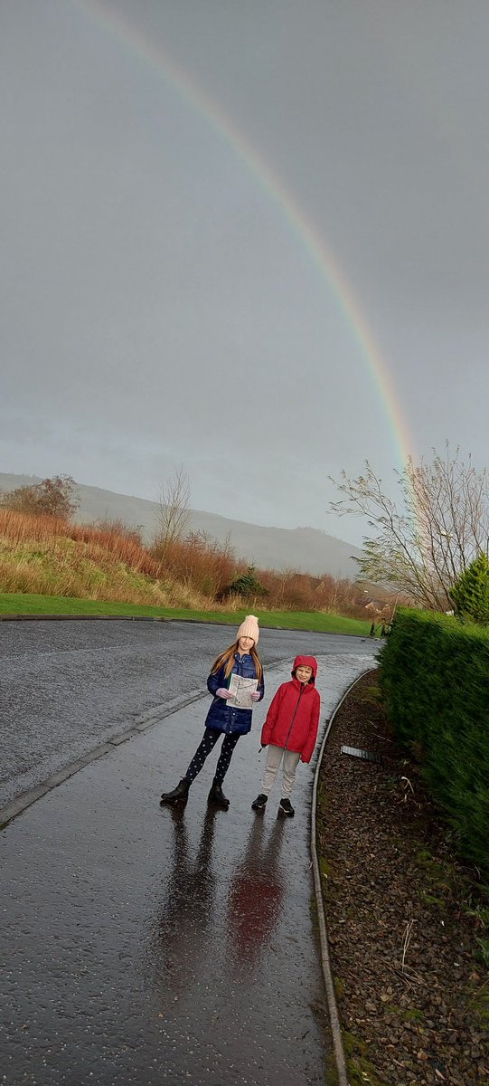 1PMcCurdy's tweet photo. @inverkiphub When out on the Festive Trail look out for the rainbows https://t.co/45k3NkOpA6