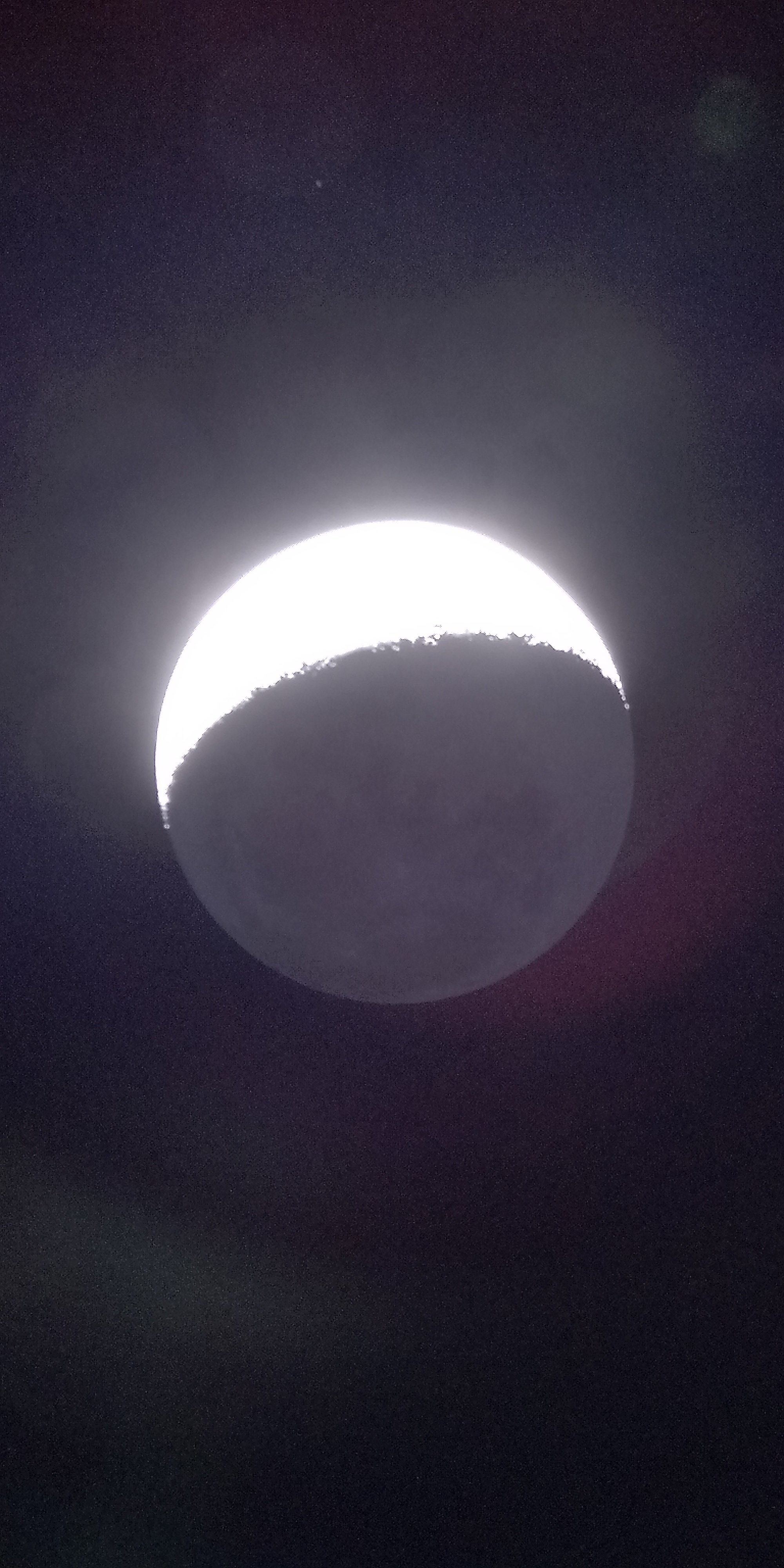 Kagaya 先ほど撮影した冬の月です 木星と土星を追うように沈んでいきました 冷え込んでいますので暖かくしておやすみください 今日もお疲れさまでした T Co Zz7vw8bugp Twitter