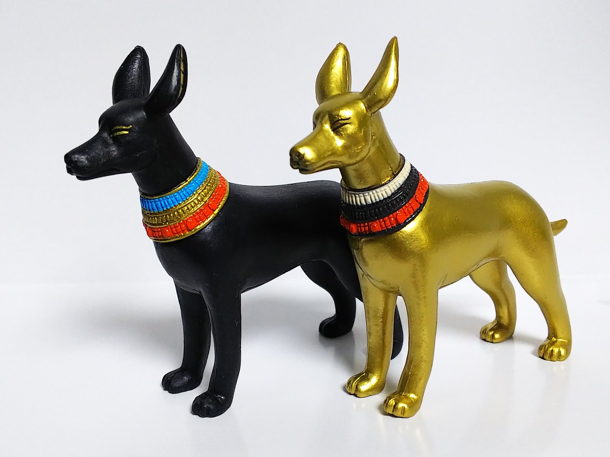 Gabongi ターリン インターナショナルのガチャ なんとも犬らしい アヌビス神 全6種コンプ 冥界の神にしては何とも愛らしい姿で インテリアとしてもサマになりそう ヴァンパイアの女王とも相性ピッタリ T Co 3vf0f4dq43 Twitter