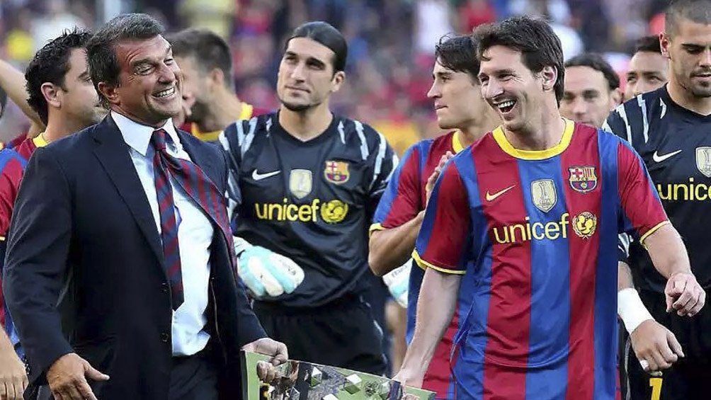 tjuanmarti's tweet photo. Laporta: "He hablado con Messi. Tuvimos una conversación sobre cómo levantar el ánimo del barcelonismo" (vía @btvesports)  #fcblive https://t.co/LeaA9paLXg