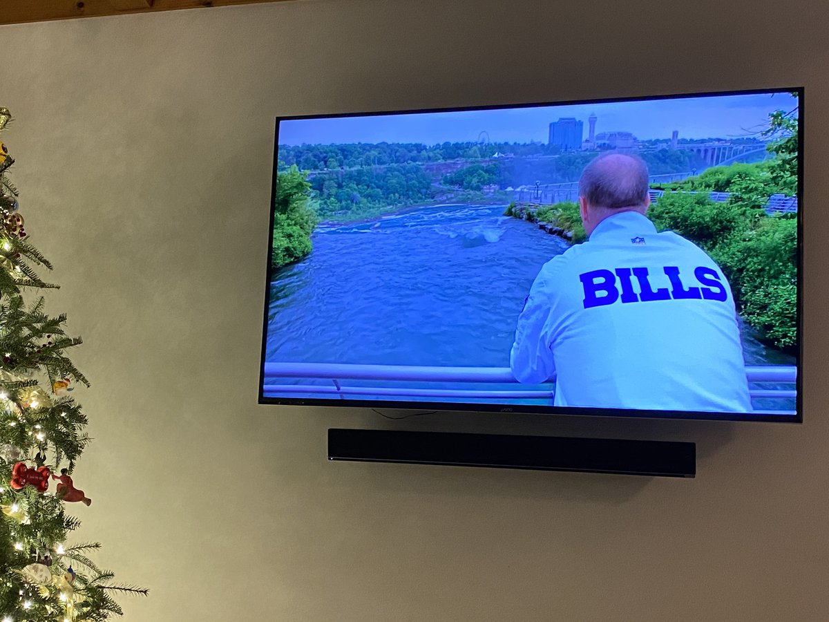 carmjmorr's tweet photo. How we start our gameday @BuffaloBills #BillsMafia #FourFallsofBuffalo https://t.co/vfqlAaLLce
