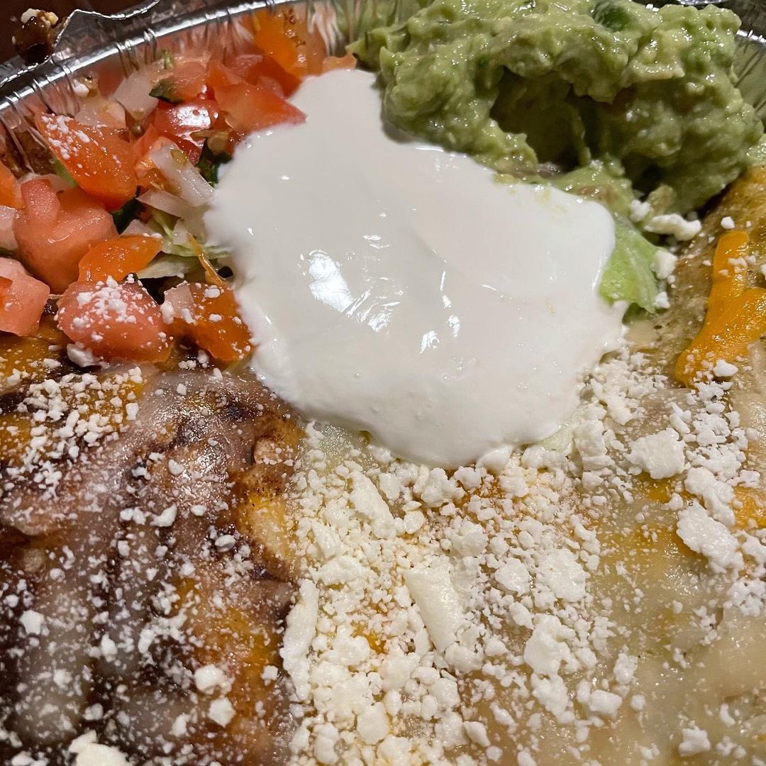 MexicanPotro's tweet photo. me. #loveunionsquare #eatlocal #supportlocal #keepsmallstrong #yumunion #stayintakeout https://t.co/bwHyRTW9W5
