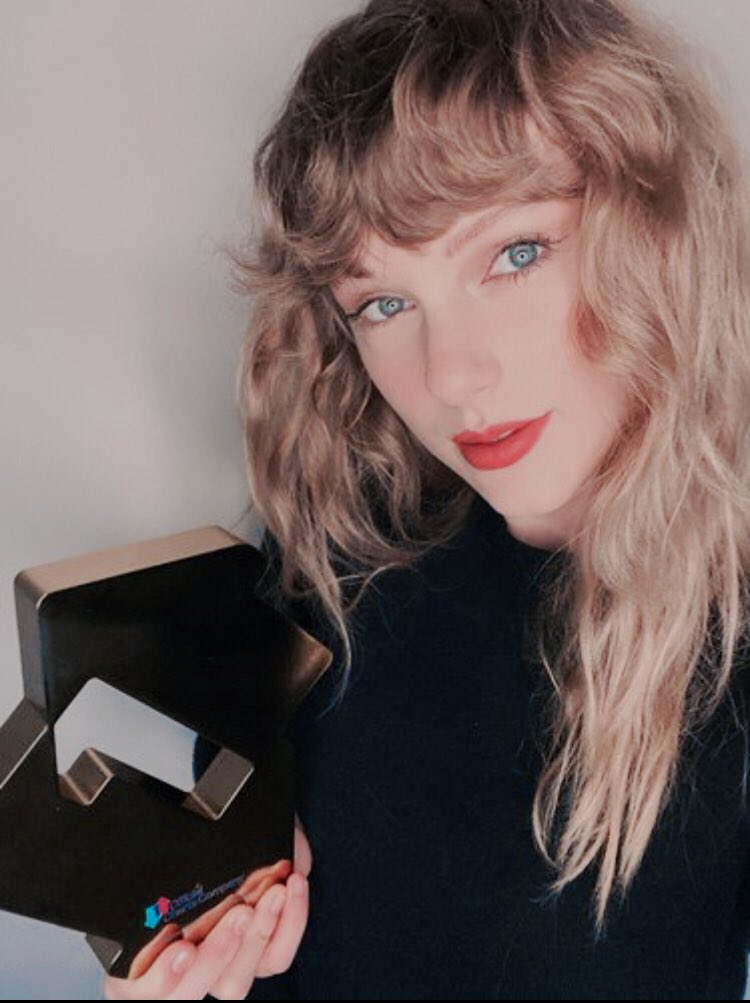 taylorvipers's tweet photo. 👑| GOOD PUSH #YOUPOP #TaylorSwift

 👉Go vote now the gap is decreasing in the speed of light

👉goal: 500 replies = 500 votes! https://t.co/1Pm9aXx6LA