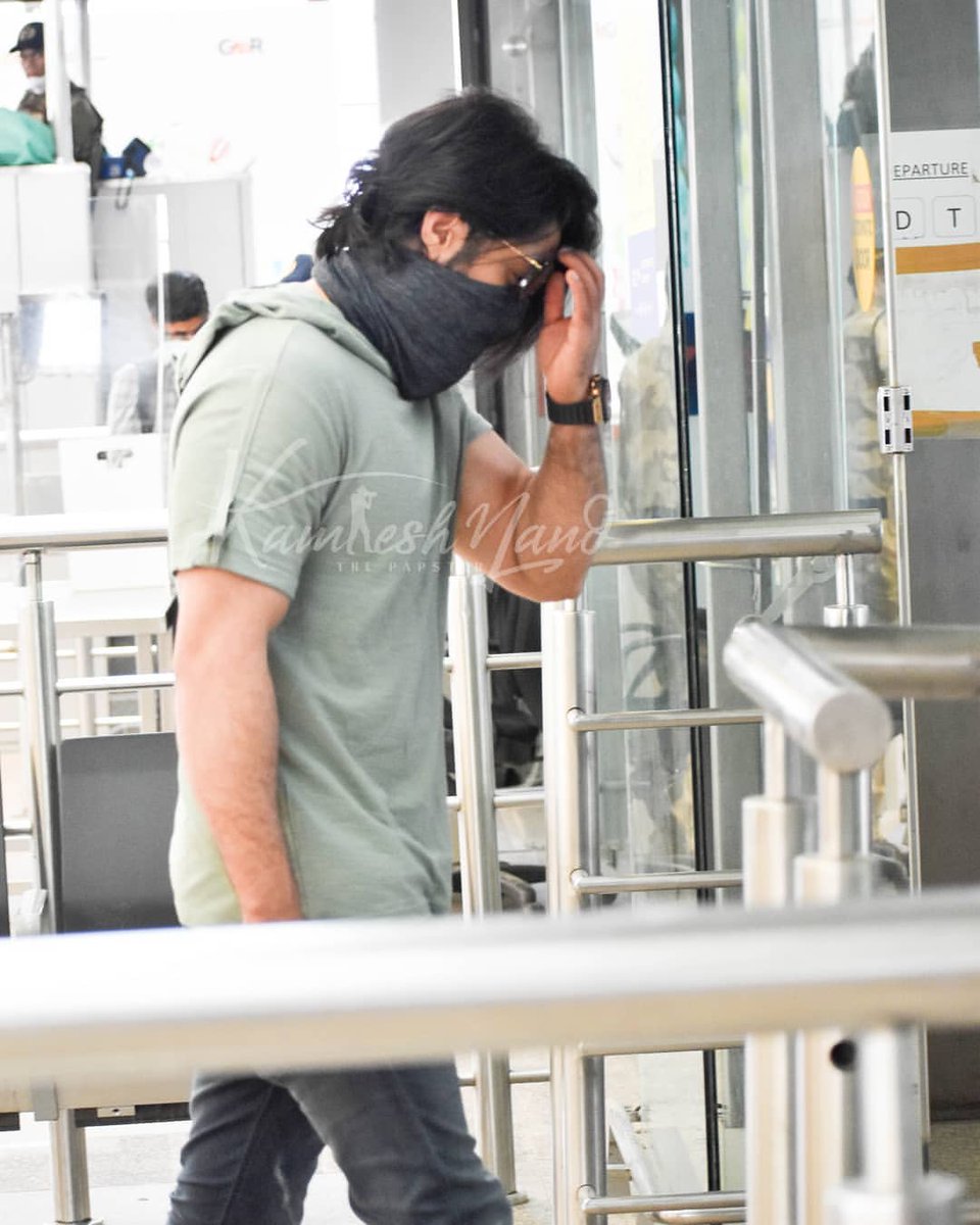 Shetty_0000's tweet image. #KGFChapter2TeaserOnJan08 #KGFchapter2UpdateOnDec21 #yashboss #Yash @TheNameIsYash @KGFChapter2