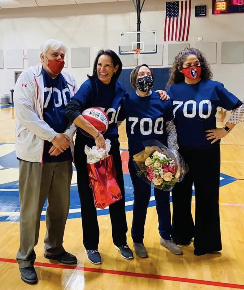 Veterans Memorial HS GIRLS BASKETBALL tweet media