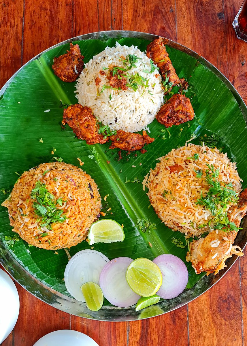 yskanth's tweet photo. 3 States Biryani at @MamasKitchen36 was just perfect. Every other item that we ordered (tempura prawns, peri peri chicken pizza, pepper chicken) were simply brilliant 👍

Special thanks to brother @SaiBandreddi for hosting me &amp; my family 🥰

And, glad to meet u @InsideMalli garu! https://t.co/7GLIimx8DW