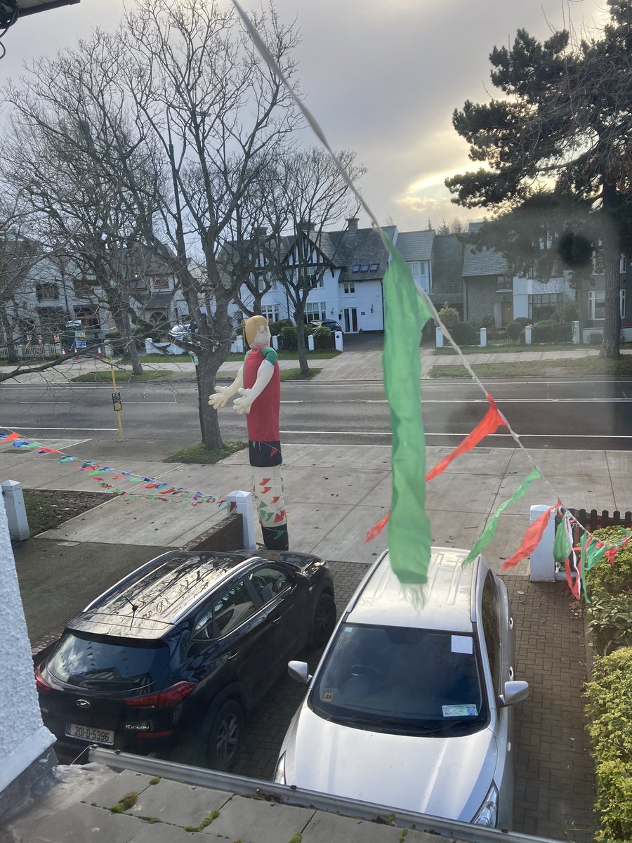 Elizabeth_O_C's tweet photo. This is the very last time we’ll allow dad to put this guy outside our house on Griffith Ave so Mayo better win today #mayoforsam @MayoGAA @CrokePark @RTEsport https://t.co/QPulSSuWZQ