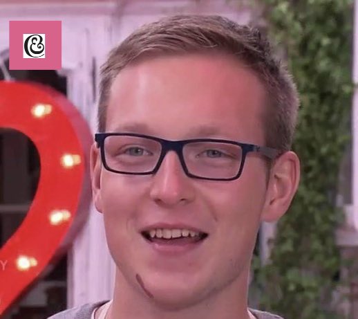 LCVMagazine's tweet image. #patisserie
#LCVMagazine

Maxime @maxime_lmp9, pompier de Nancy (54) partage avec nous aujourd'hui la complicité avec #CyrilLignac les secrets du making of du #MeilleurPatissier, l’émission de #M6

m.youtube.com/channel/UCeNHD…