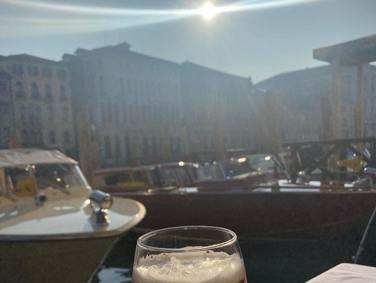 EVALcreations's tweet image. 🤗 Last week of work and now entering fully into the period of #Holidaysvibes #Wintersolstice2020 #Planetaryconjunctions #Sun #Light #nofilters☀️