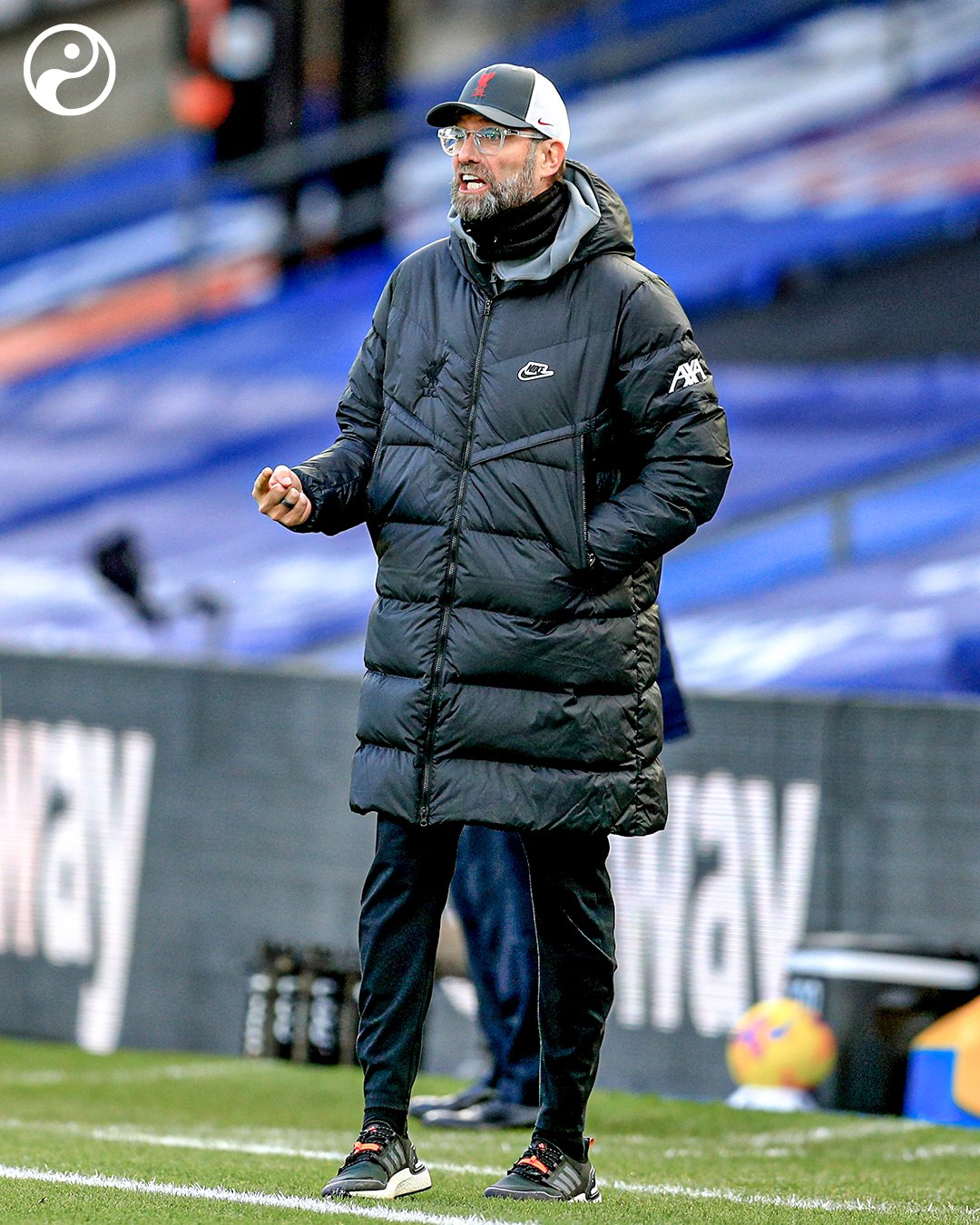 Squawka Live on X: Jürgen Klopp with an Arsène Wenger tribute coat at  Selhurst Park today. 🧥 https://t.co/gkF8r9Tntj / X