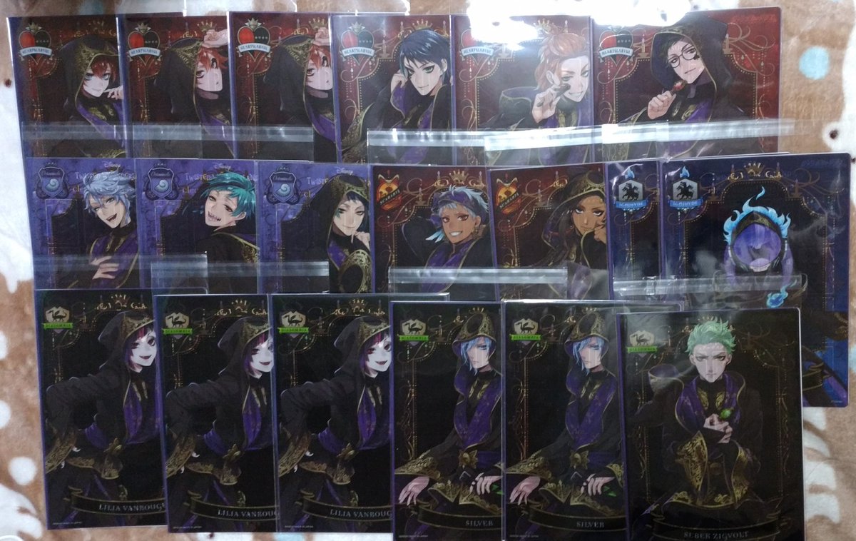 【譲渡】ツイステッドワンダーランド ツイステ クリアビジュアルポスター2 クリアポスター 式典服 

(譲)リドル、エース、デュース、ケイト、トレイ、アズール、フロイド、ジェイド、カリム、ジャミル、オルト、リリア、シルバー 、セベク

(求)定価200円＋送料

纏めてですと有難いです。