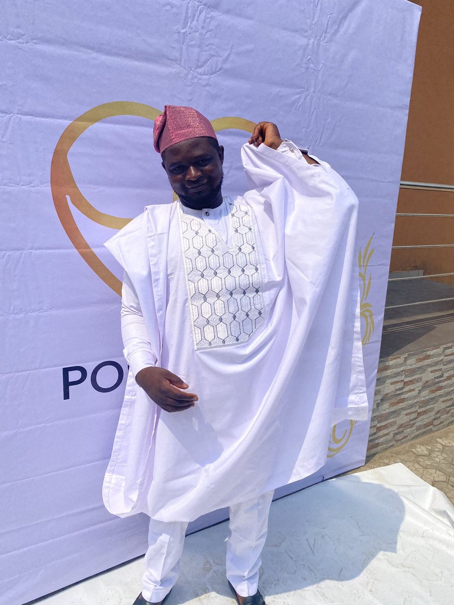 RidwanuLlah's tweet photo. @brainadam_01 did a great job on this Agbada. He did it without measurement and it's awesome.
#Adamcouture
#PSA2020 https://t.co/yKYEBSPjah