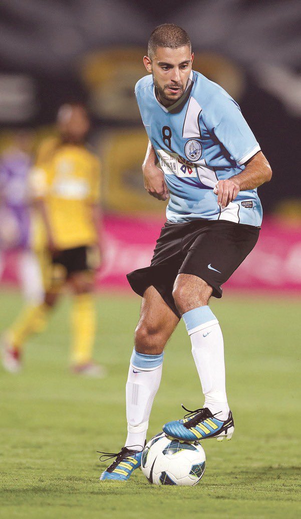 ANOUAR DIBADuring a live Al-Majlis program, Anouar Diba, one of the best foreign players at the time, calls in and says that he wants to join Al-Arabi club but then Lekhawiya (now Duhail) club specifically stipulated to him that he can join any other club except Al-Arabi.