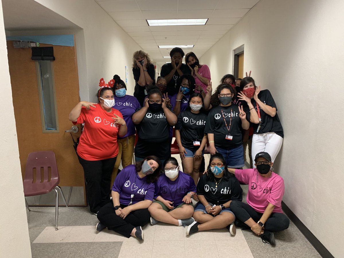 IHSProjectUnify's tweet photo. Tajha organized presents for all the students with the help of Benison Center! The students performed a play, decorated cookies and all the MC Chic ladies had a wonderful holiday celebration!! https://t.co/XDGfIRF9yH