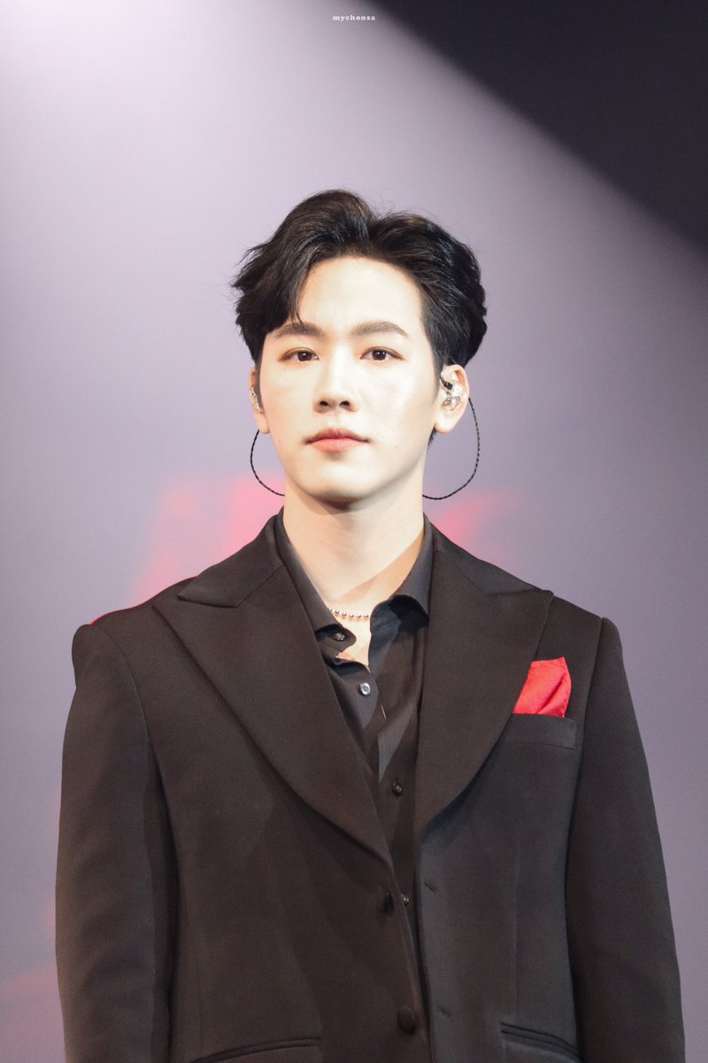 MYchonsa's tweet photo. เทพบุตรสุดหล่อ ✨☁️

@warwanarat 
#warwanarat
#BEMYBOYFRIENDSCONCERT https://t.co/uJJWrw1WPg