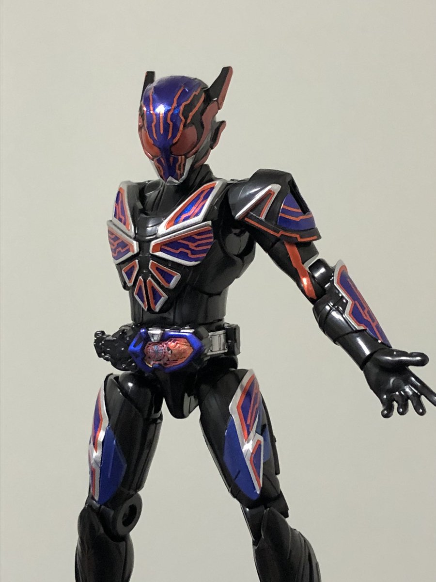 あまねこ 津軽三味線緑狐会 エデン素組み なーるほどこれならカラバリでアレいけるな 足首の外側にxマークの装甲があるのは ゼロワンのハイブリッドライズ形態スーツの流用かな あまね工房 劇場版仮面ライダーゼロワン T Co 1geiqlltls