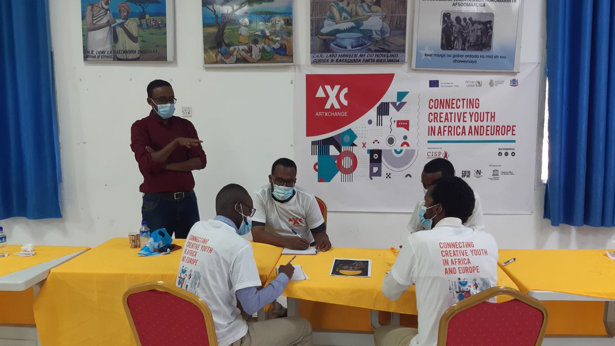 saddam_carab's tweet photo. Glad to train somali youth on effective digital storytelling skills. Looking forward to seeing their inspiring digital stories after this training.
#DigitalInfluencing #DigitalStories #HumanStories
@Artxchangeproj1 @CispSom https://t.co/IFErSEiLBn