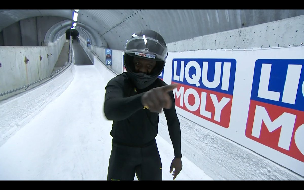 xaviermonferran's tweet image. Et a l’arrivée en bas de la piste à Innsbrück, petit clin d’œil à Sanka Coffie et son célèbre compagnon #RastaRocket @IBSFsliding @JBSFed 🤩😍🥚@franceinfo @franceinter @radiofrance